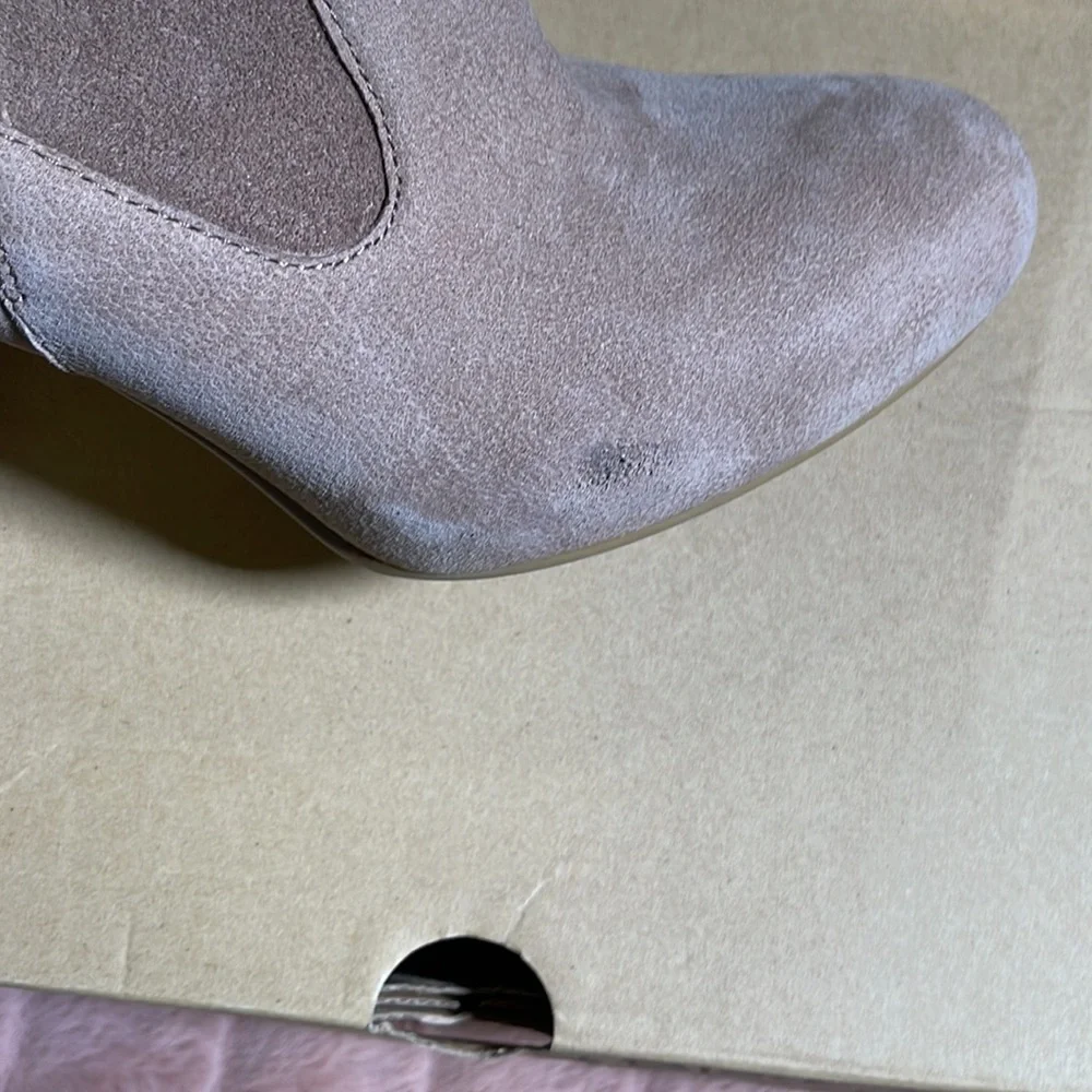 UGG Athena- Size 7.5 Excellent Condition - Picture 7 of 15